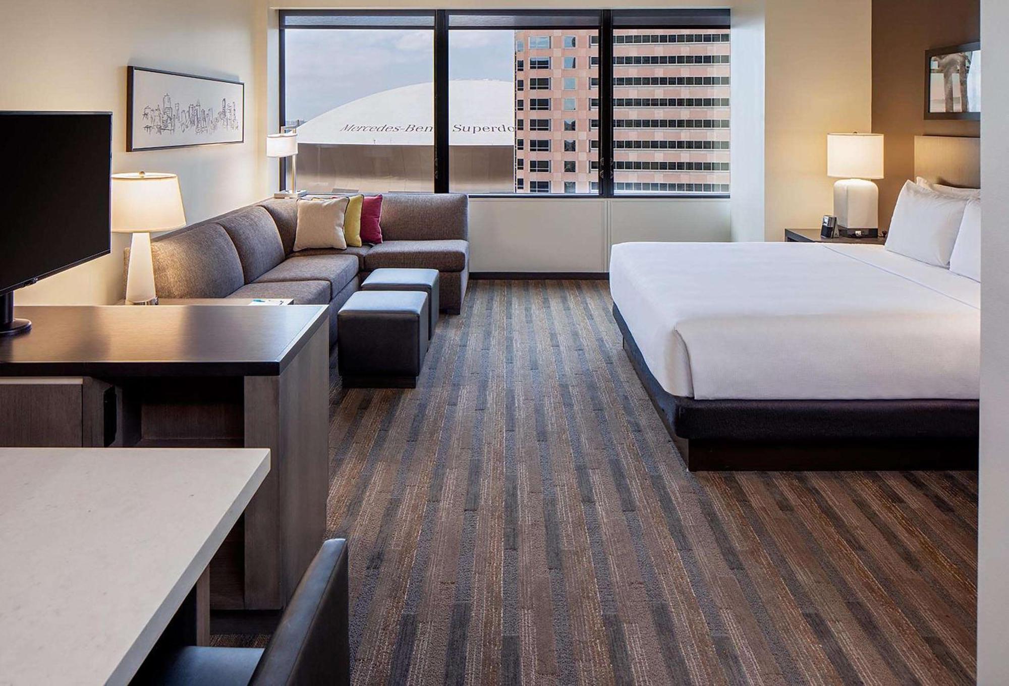 Отель Hyatt House New Orleans Downtown Экстерьер фото