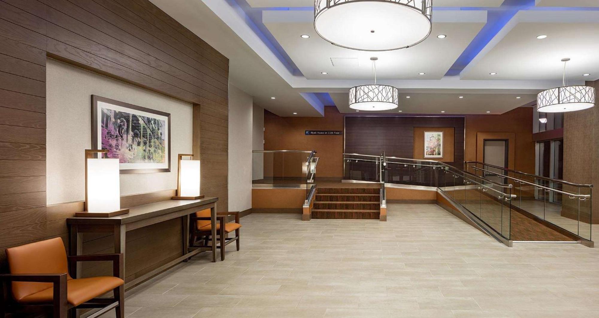 Отель Hyatt House New Orleans Downtown Экстерьер фото